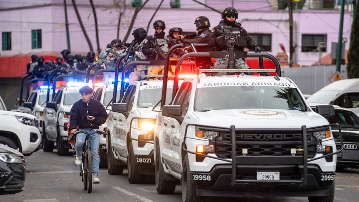 Americans stranded in Puerto Vallarta describe city turning into war zone - Fox News