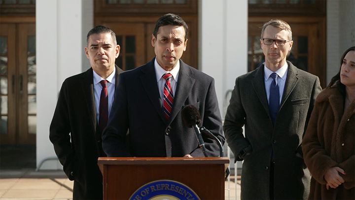 HAPPENING NOW: Democrat leaders speak ahead of Hillary Clinton deposition - Fox News