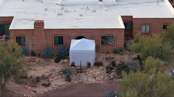 Investigators put up a white tent outside entrance to Nancy Guthrie's home - Fox News