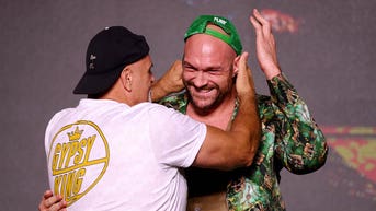 Tyson Fury's father says relationship with boxer son is 'destroyed' forever - Fox News