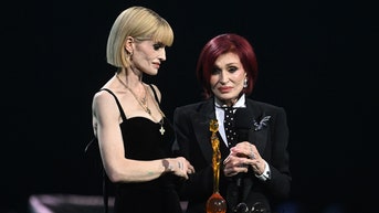 Kelly Osbourne's BRIT Awards look goes viral, sparks reaction from fans - Fox News