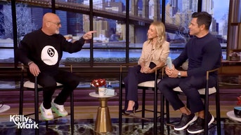 Howie Mandel's Kelly Ripa apology backfires as celebrities pile on him - Fox News