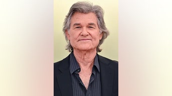 Russell shares Elvis SECRET on set - Fox News