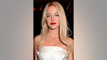 Sweeney SHOCKS in risqué dog scene - Fox News