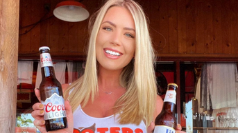 Hooters Colorado shoots bikini calendar photos in the mountains - Fox News