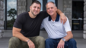 Tim Tebow shares dying father’s final word in emotional moment, viral faith message - Fox News