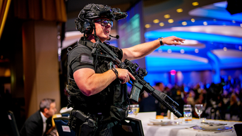 Secret Service agent pointing - Fox News