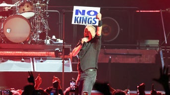 Springsteen fans revolt after rocker calls America 'rogue nation' during $1K concert - Fox News
