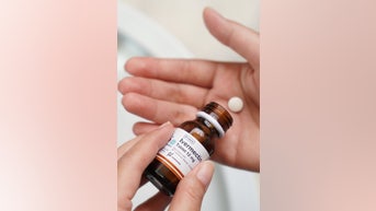 Rogan podcast boosts cancer DRUG demand - Fox News