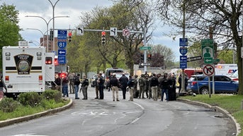 Armed standoff in New York neighborhood, at least 2 officers shot - Fox News