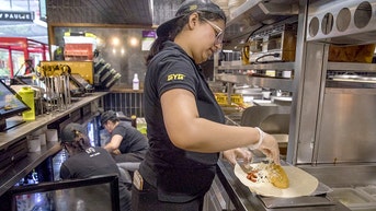 Mexican chain that dreamed of taking on Chipotle to close US locations - Fox News