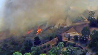 Air tankers scrambled as fast-moving wildfire threatens structures near Thousand Oaks - Fox News