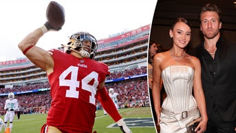 All-Pro fullback crammed between strangers after spouse pulls ultimate revenge - Fox News