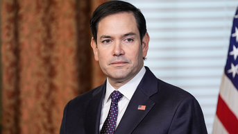 Internet loses it after photos show diplomat rocking gray fleece on China trip - Fox News
