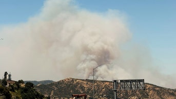 Air tankers scrambled as fast-moving wildfire threatens structures near Thousand Oaks - Fox News