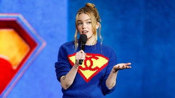 'Supergirl' tracking to be a massive flop after lead actress' controversial comments - Fox News