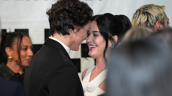 Katy Perry and Justin Trudeau put romance on display in red carpet debut - Fox News