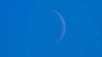 Rare, daytime lunar phenomenon caught on camera in timelapse video - Fox News