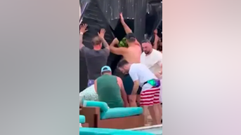 Wind sends cabana CRASHING into crowd - Fox News