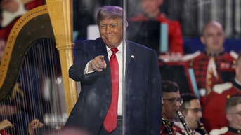 TRUMP POINTING - Fox News