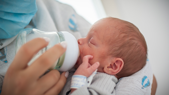 40,000 baby bottles sold at Walmart recalled after 135 choking reports - Fox News