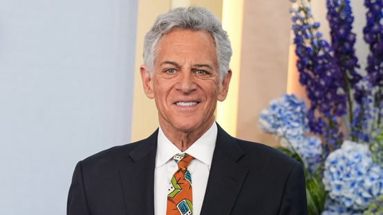 TV news anchorman reveals he has Alzheimer's during final night at helm of broadcast