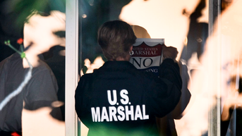 Deputy US marshal shot and killed while carrying out arrest warrant - Fox News