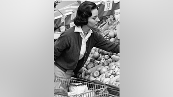 What grocery shopping looked like in the 1960s - Fox News