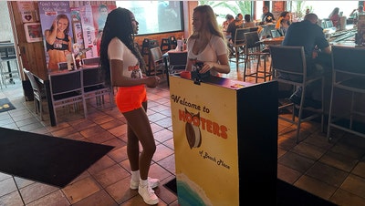 Hooters targets younger customers as iconic chain looks to win over kids and families - Fox News