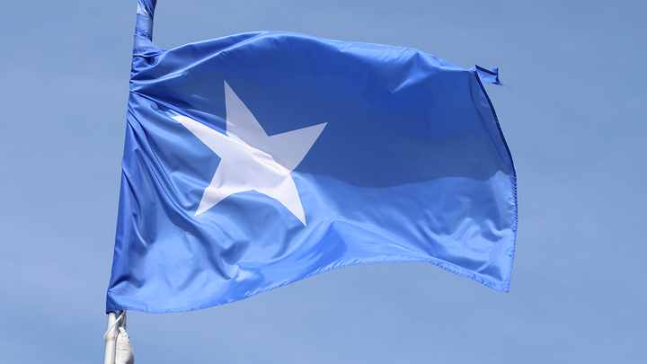 La capital de un estado republicano iza la bandera de Somalia en lo alto del ayuntamiento, lo que ha desatado la indignación - Fox News