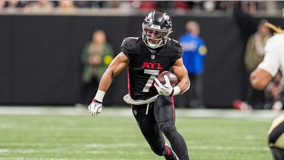 Falcons star reportedly becomes highest-paid running back in NFL history - Fox News