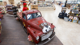 The biggest Buc-ee's travel center opens in this southern state