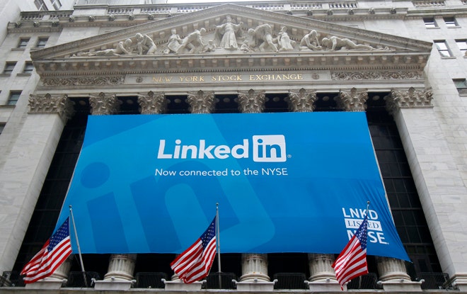 LinkedIn gives employers company-wide week off refresher to fight burnout LinkedIn gives employers company-wide week off refresher to fight burnout