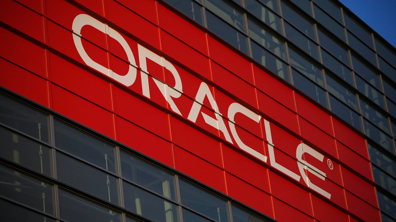 Oracle forecasts upbeat third quarter as IT spending rebounds - Fox Business