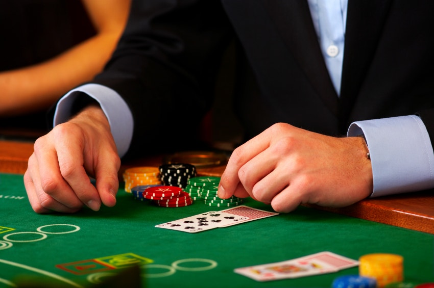 California casinos plan New Year’s Eve gala despite COVID-19 threat