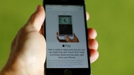 Apple, Banks in Talks on Mobile Person-to-Person Payment Service