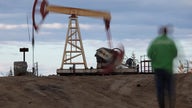 Russia, Saudi Arabia back extension of oil output cuts