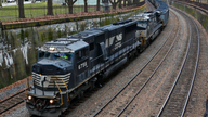 Norfolk Southern railroad hauls in 10 percent more 3Q profit