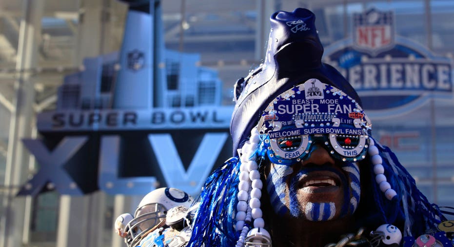 Super Bowl 2012 Football Fan reuters
