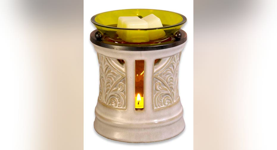 Amazon Com Essenza Scented Wax Warmer With 4 Different Wax Scents Included Vanilla Spice Cypress Pomegranate Amberwood Aspen Olive Avocado Home Kitchen