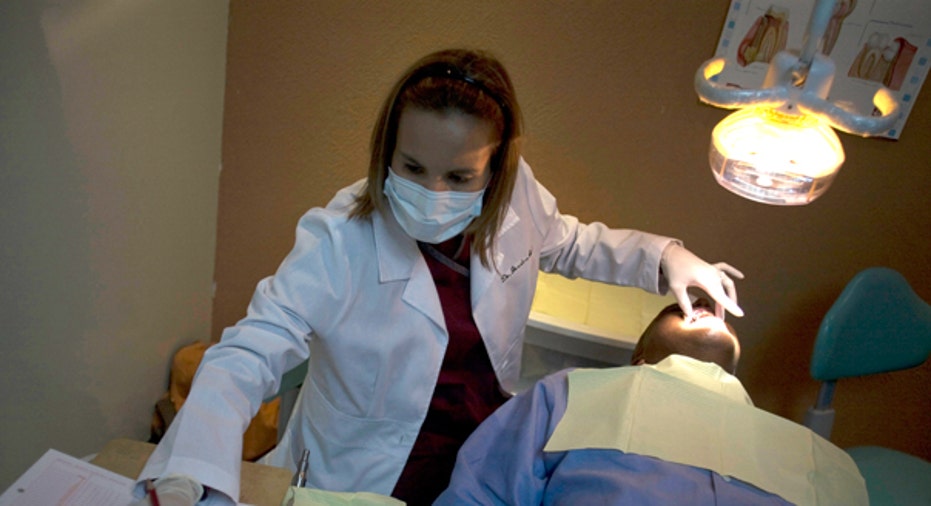 MEXICO-USA/DENTISTS