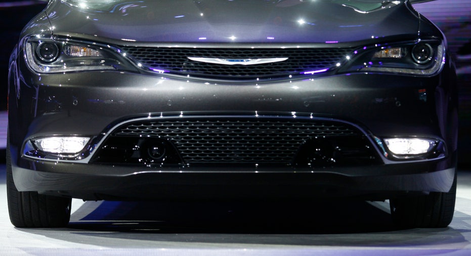 Chrysler 200 grille Fiat Chrysler FBN