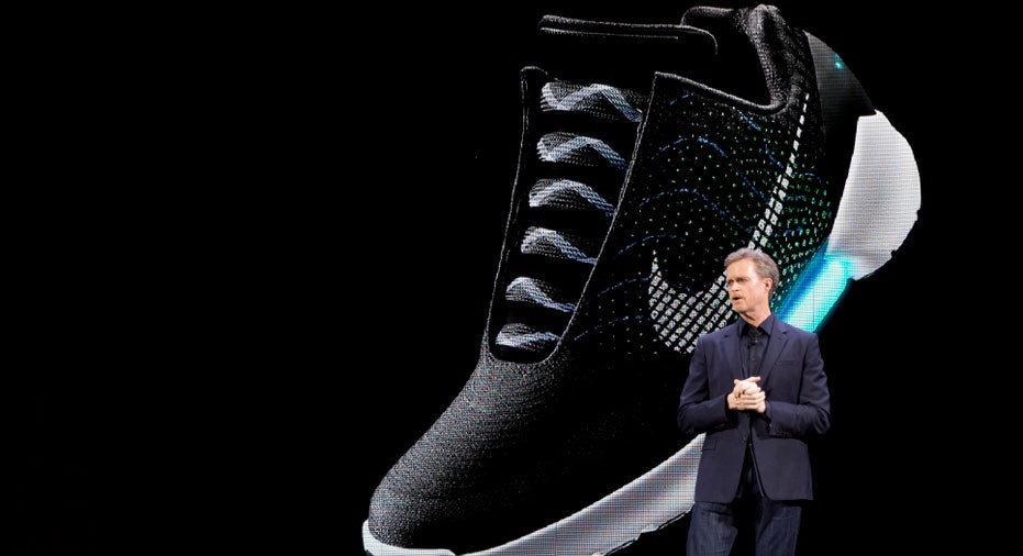 Nike HyperAdapt CEO Mark Parker FBN