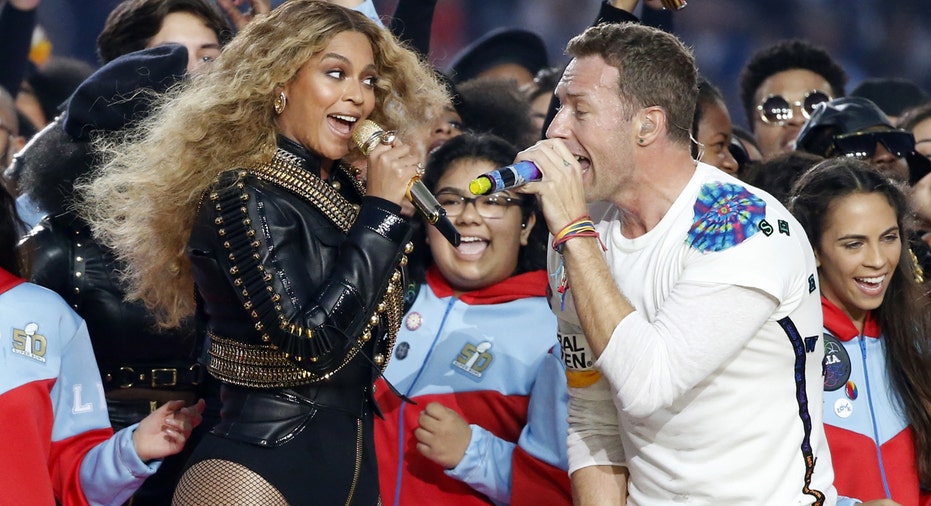 Halftime coldplay, beyonce