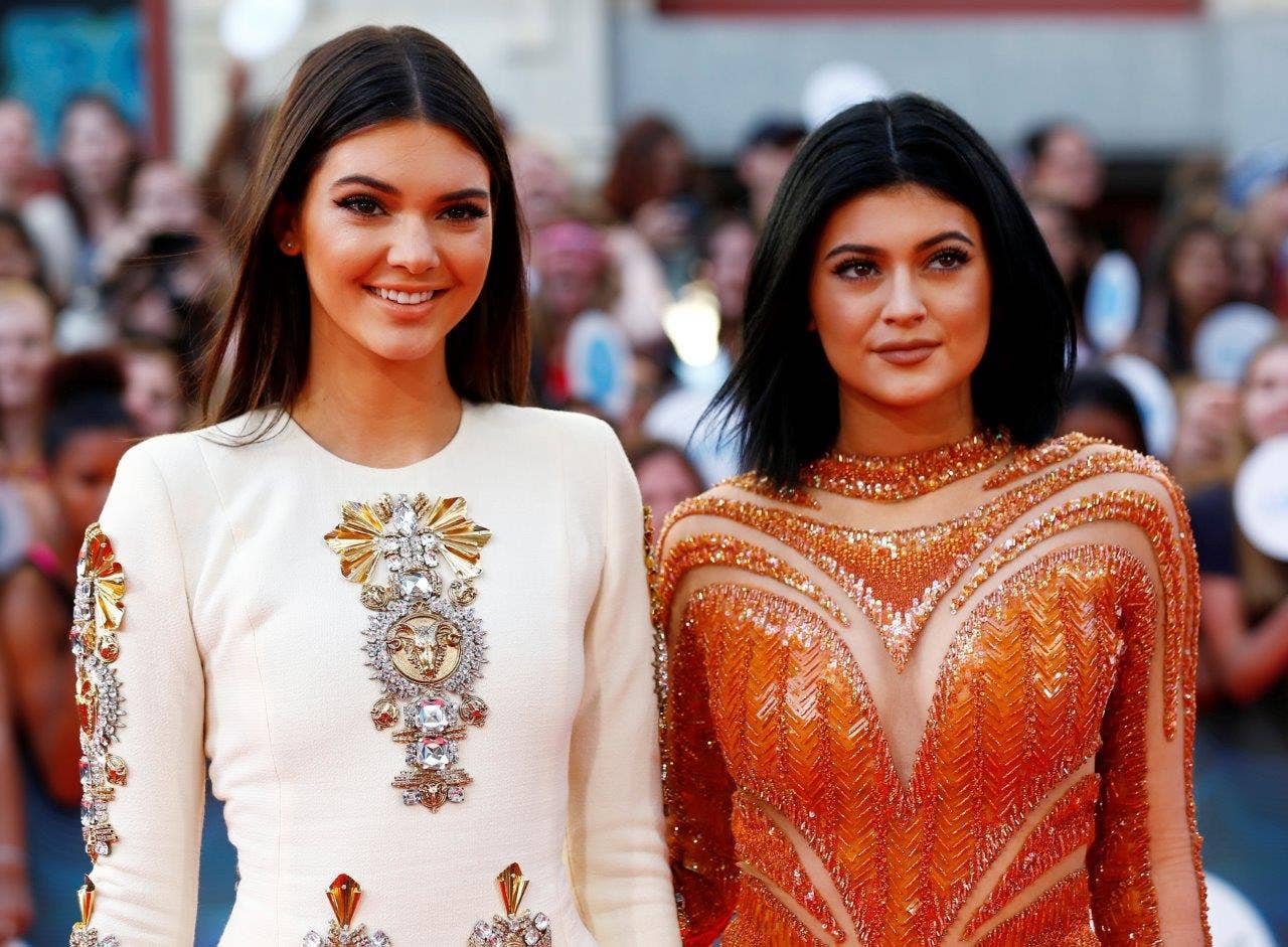 Kendall And Kylie Jenner Apologize After Their T-shirt Line Featuring ...