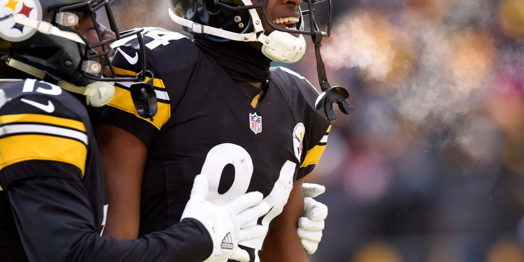 Antonio Brown Posts Facebook Video of Steelers Locker Room After