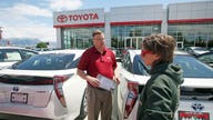 Many car buyers make wrong turn on financing: Edmunds