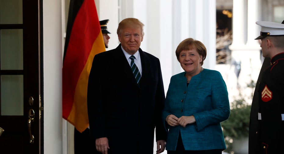 Trump Merkel Meeting FBN