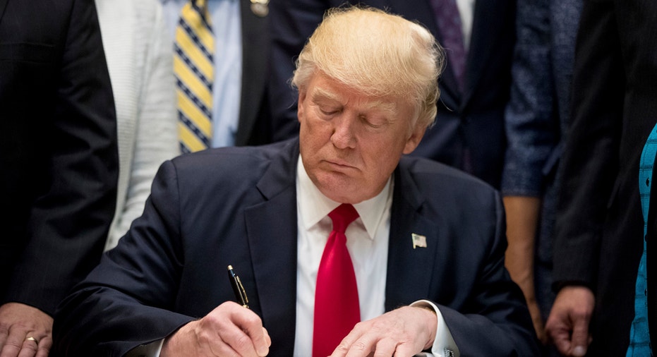 Trump Signs Exec Order FBN