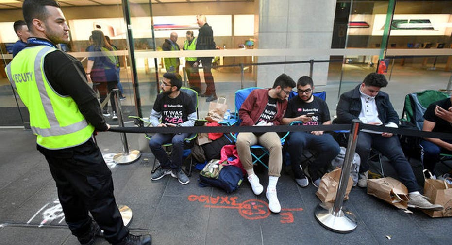 Apple8 Asia AAP/Joel Carrett/via REUTERS